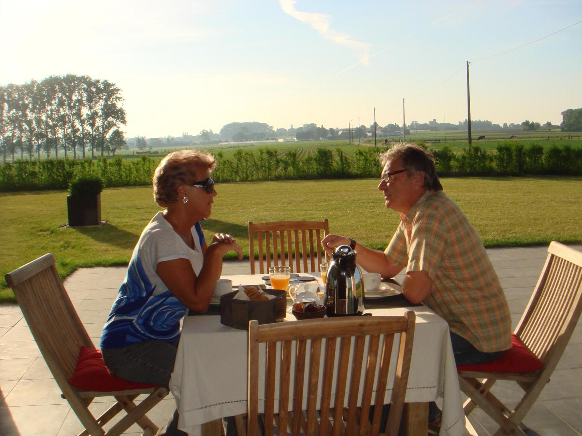 B&B Kanegem Onverbloemd Tielt Buitenkant foto